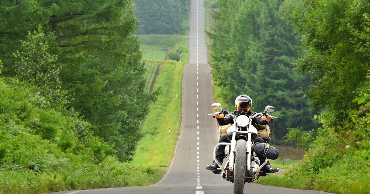 アメリカンバイクのツーリング風景